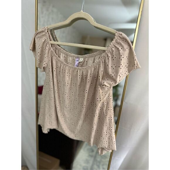 Francesca’s cream boho off/on the shoulder top - Picture 1 of 6